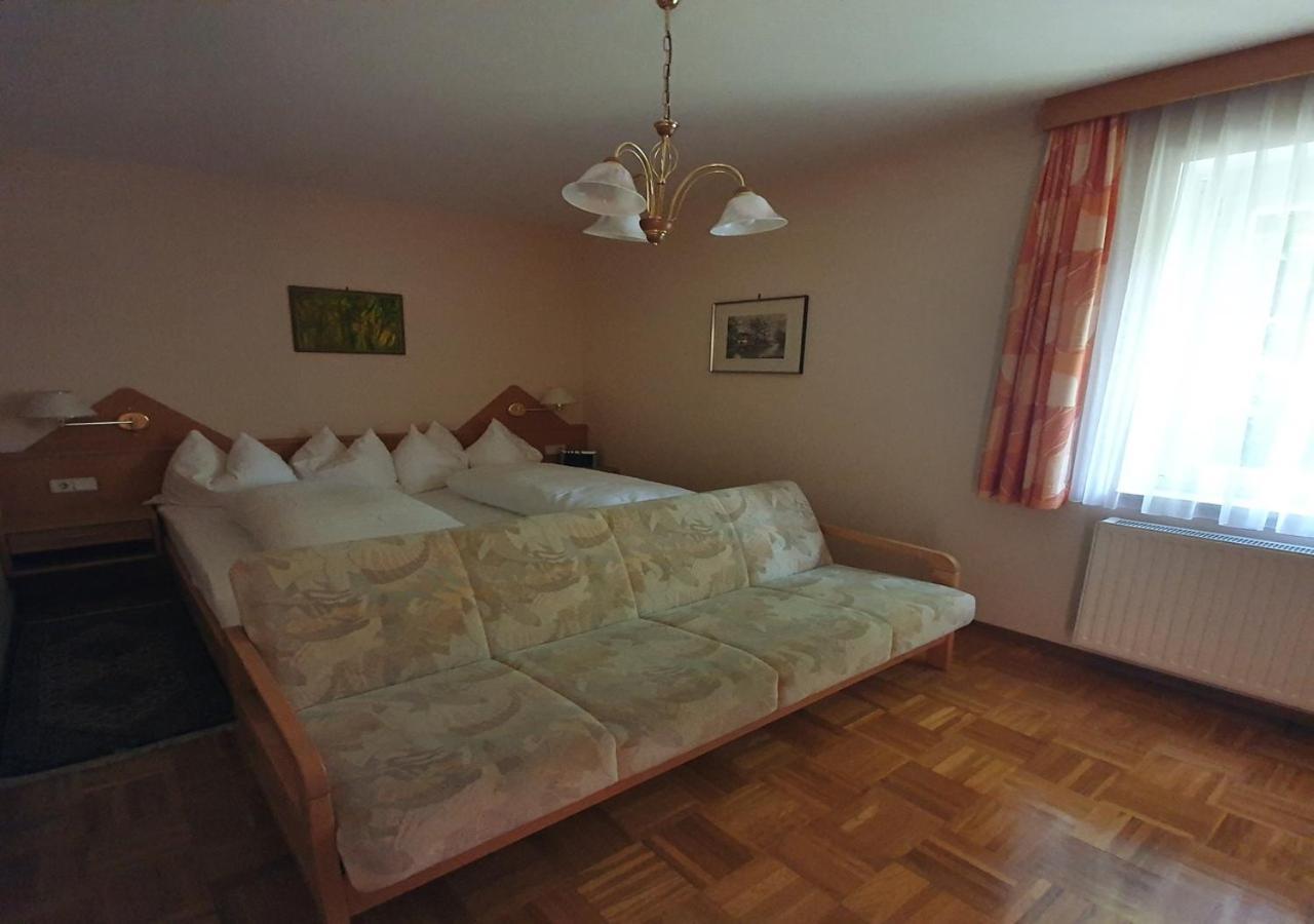 Haus Kraller-Urlaub Mit Seeblick Millstatt Bagian luar foto