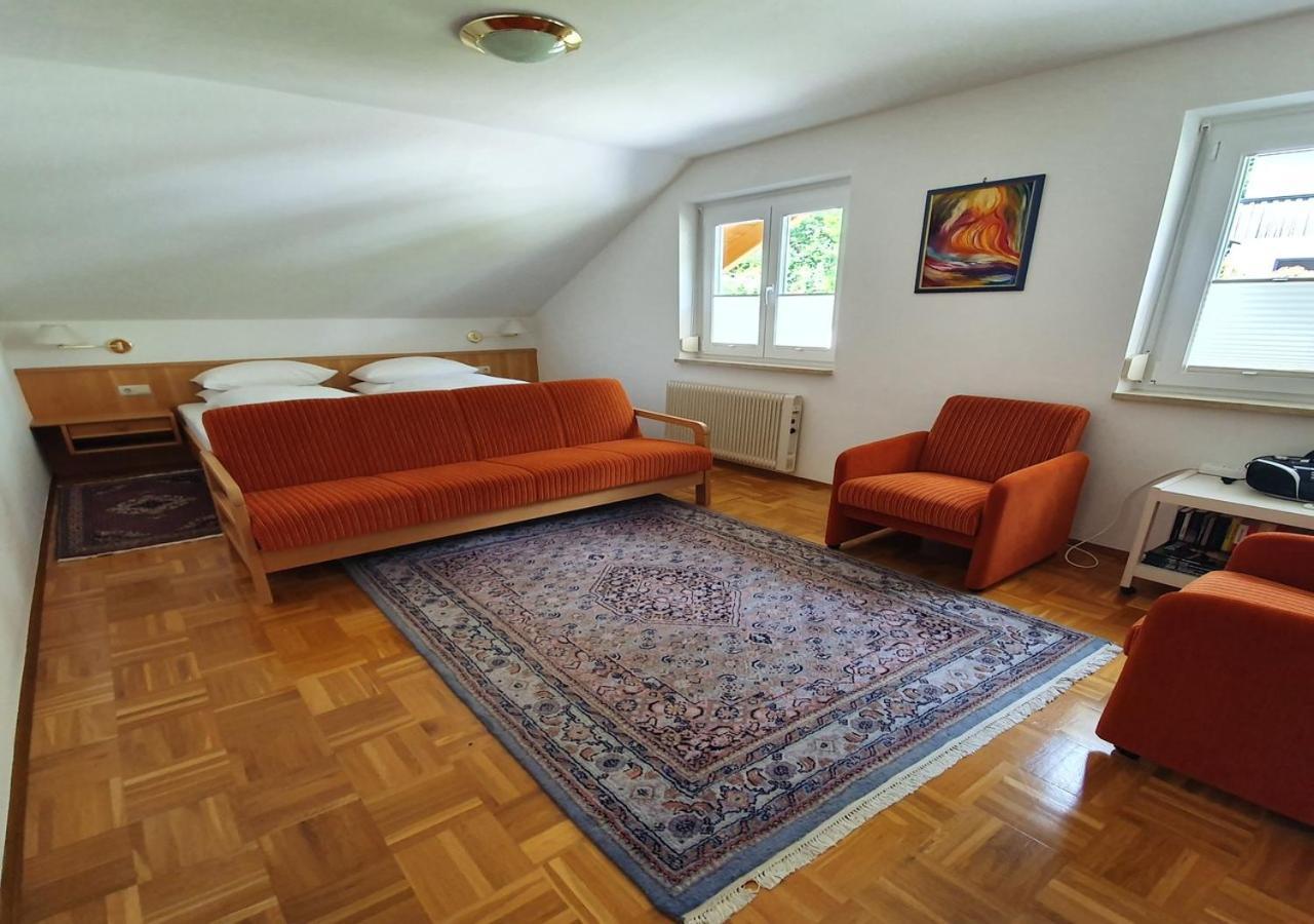 Haus Kraller-Urlaub Mit Seeblick Millstatt Bagian luar foto