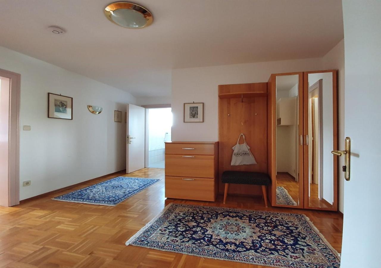 Haus Kraller-Urlaub Mit Seeblick Millstatt Bagian luar foto
