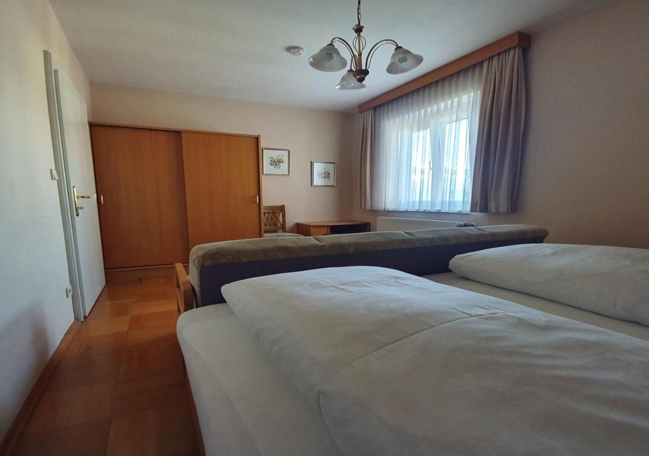 Haus Kraller-Urlaub Mit Seeblick Millstatt Bagian luar foto