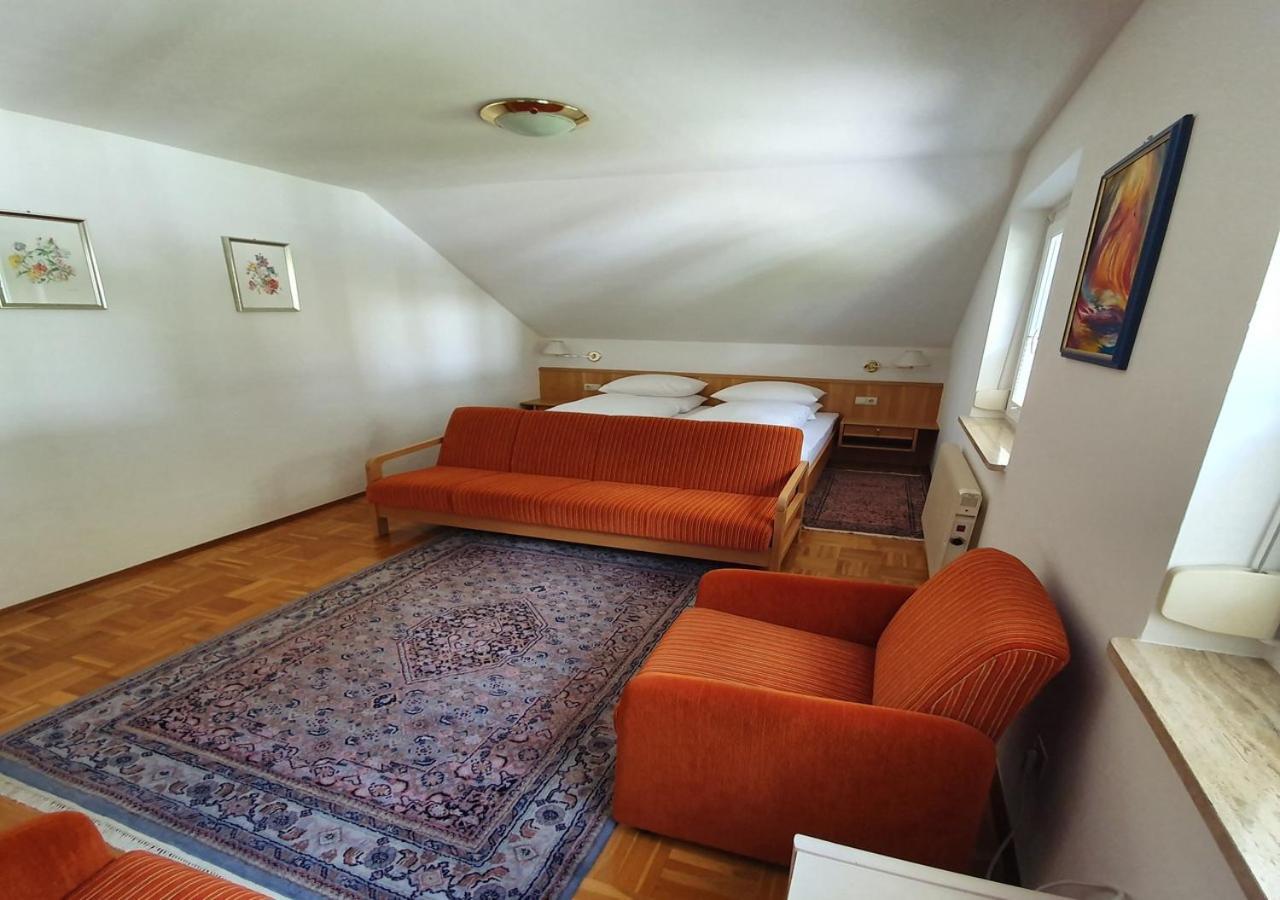 Haus Kraller-Urlaub Mit Seeblick Millstatt Bagian luar foto