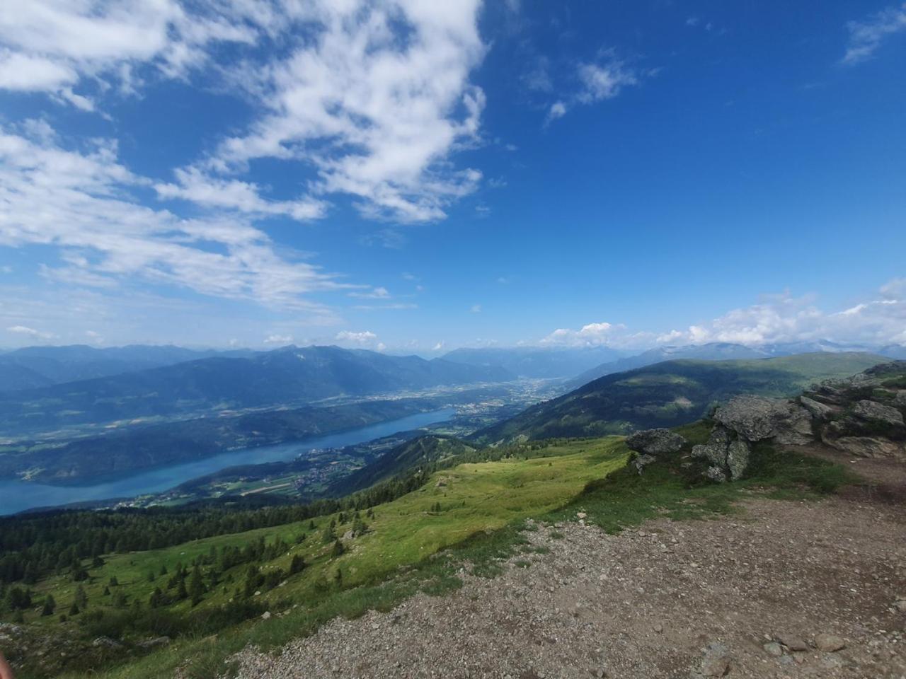 Haus Kraller-Urlaub Mit Seeblick Apartment Millstatt Bagian luar foto