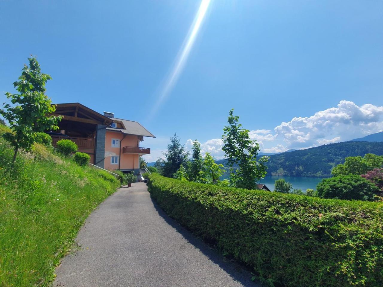 Haus Kraller-Urlaub Mit Seeblick Apartment Millstatt Bagian luar foto