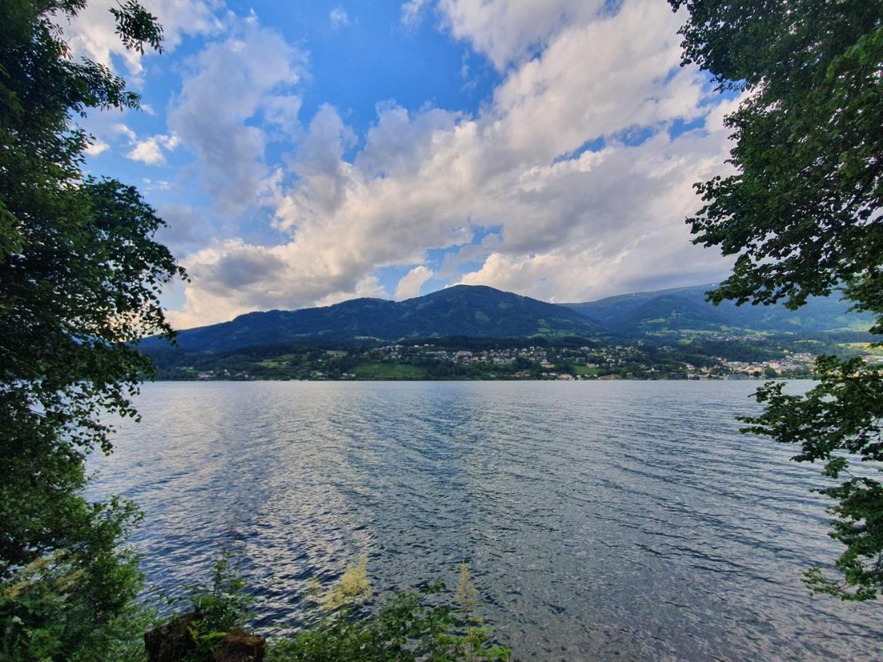 Haus Kraller-Urlaub Mit Seeblick Millstatt Bagian luar foto